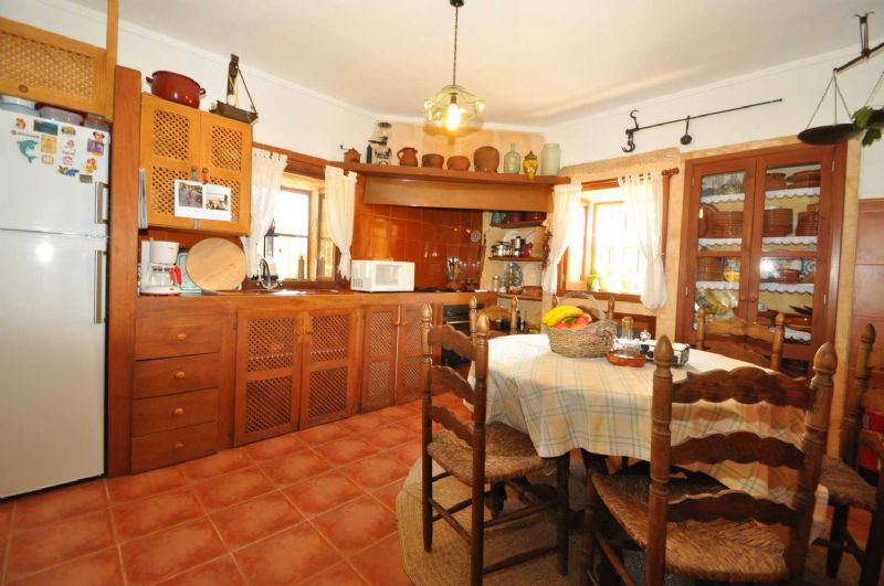 Country houses for Rent in ALCUDIA, MAJORCA, Spain
