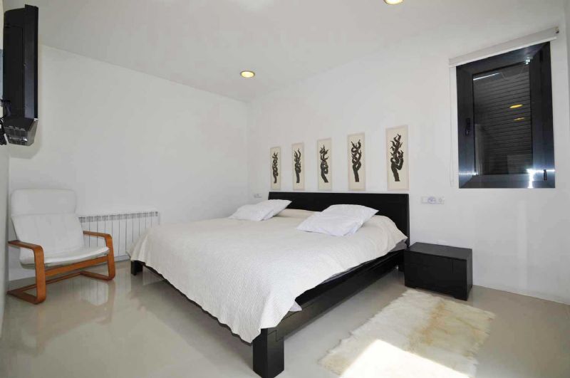 Country houses for Rent in Costa de los Pinos, SON SERVERA, MAJORCA, Spain