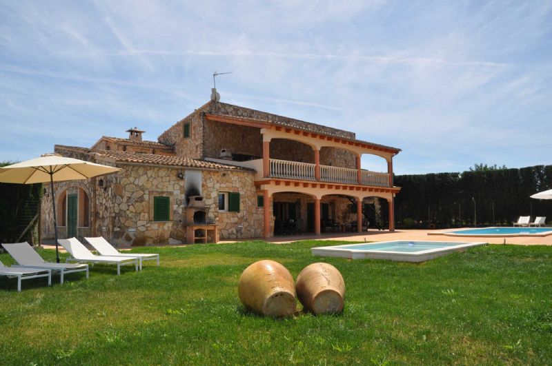 Country houses for Rent in SENCELLES, MAJORCA, Spain