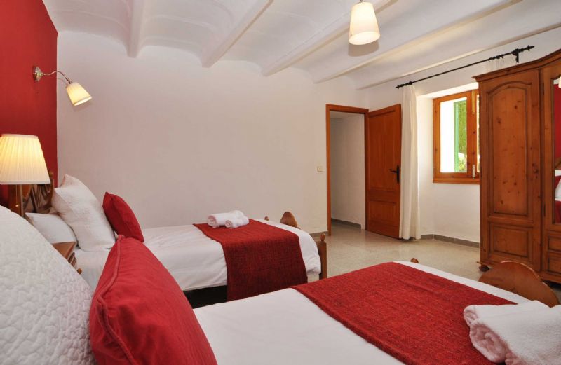Country houses for Rent in SENCELLES, MAJORCA, Spain