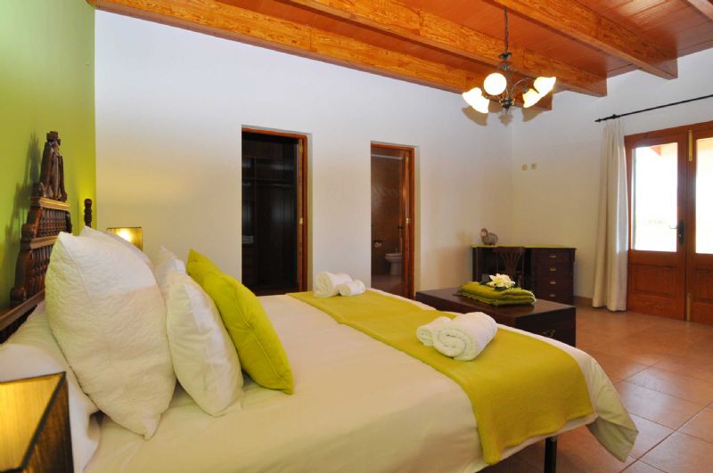 Country houses for Rent in SENCELLES, MAJORCA, Spain