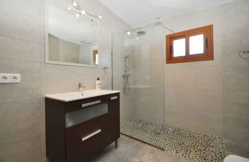 Country houses for Rent in SENCELLES, MAJORCA, Spain