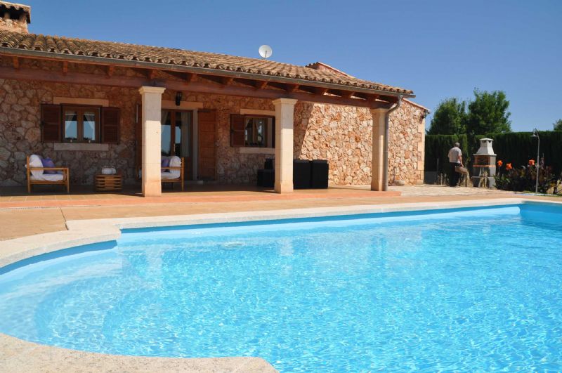 Country houses for Rent in SENCELLES, MAJORCA, Spain