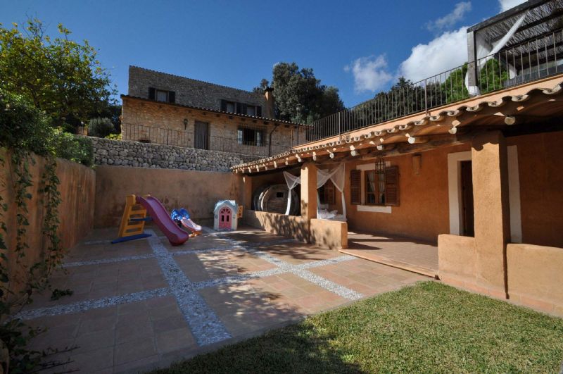 Country houses for Rent in CAMPANET, MAJORCA, Spain