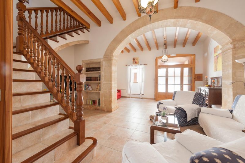 Townhouses for Rent in ALCUDIA, MAJORCA, Spain