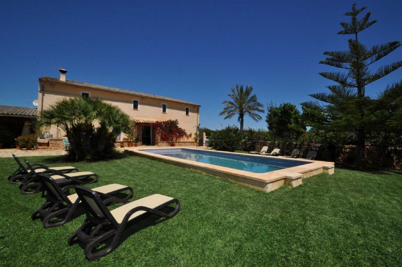 Country houses for Rent in BUGER, MAJORCA, Spain