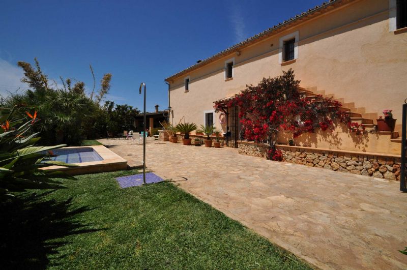 Country houses for Rent in BUGER, MAJORCA, Spain