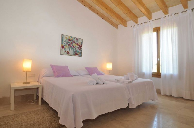 Country houses for Rent in BUGER, MAJORCA, Spain