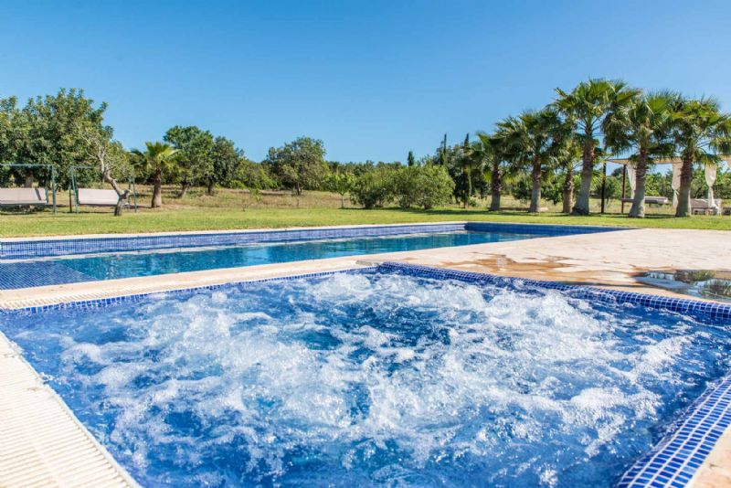 Country houses for Rent in PETRA, MAJORCA, Spain