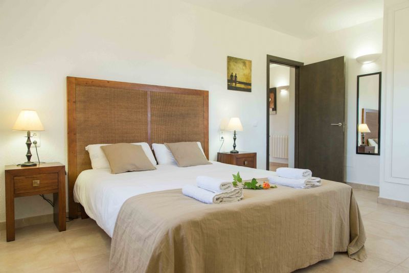 Country houses for Rent in PETRA, MAJORCA, Spain