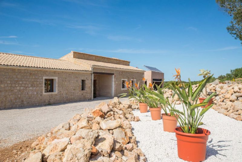 Country houses for Rent in SINEU, MAJORCA, Spain