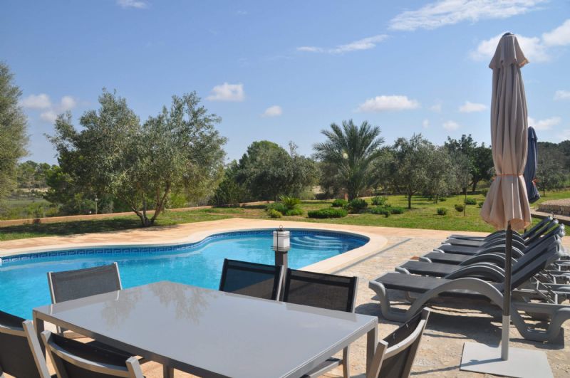Country houses for Rent in MARIA DE LA SALUT, MAJORCA, Spain