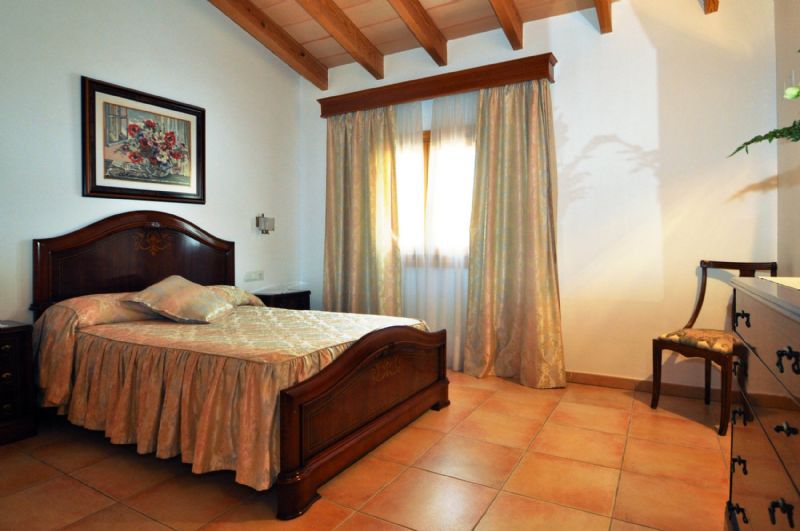 Country houses for Rent in MARIA DE LA SALUT, MAJORCA, Spain