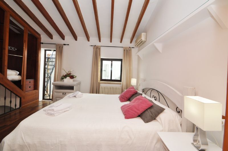 Townhouses for Rent in ALCUDIA, MAJORCA, Spain