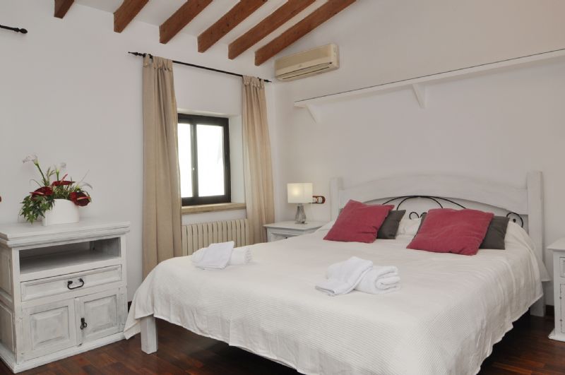 Townhouses for Rent in ALCUDIA, MAJORCA, Spain