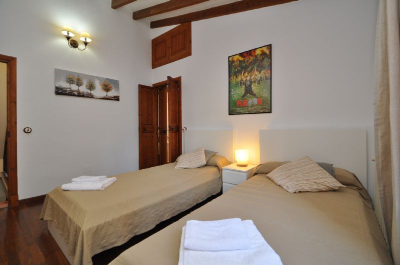 Townhouses for Rent in ALCUDIA, MAJORCA, Spain