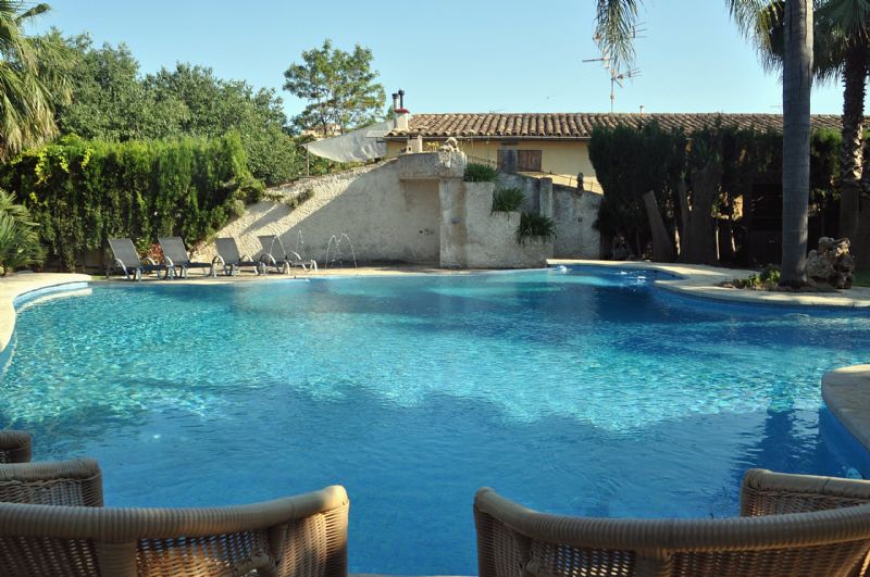 Villas for Rent in INCA, MAJORCA, Spain