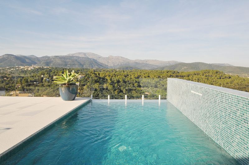 Townhouses for Rent in BUGER, MAJORCA, Spain