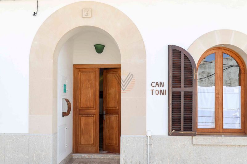 Townhouses for Rent in SA POBLA, MAJORCA, Spain
