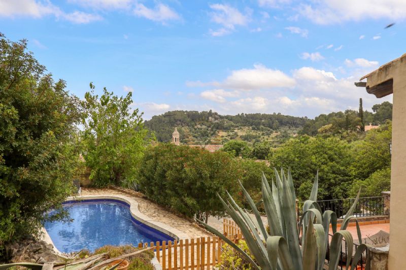 Villas for Rent in MANCOR DE LA VALL, MAJORCA, Spain