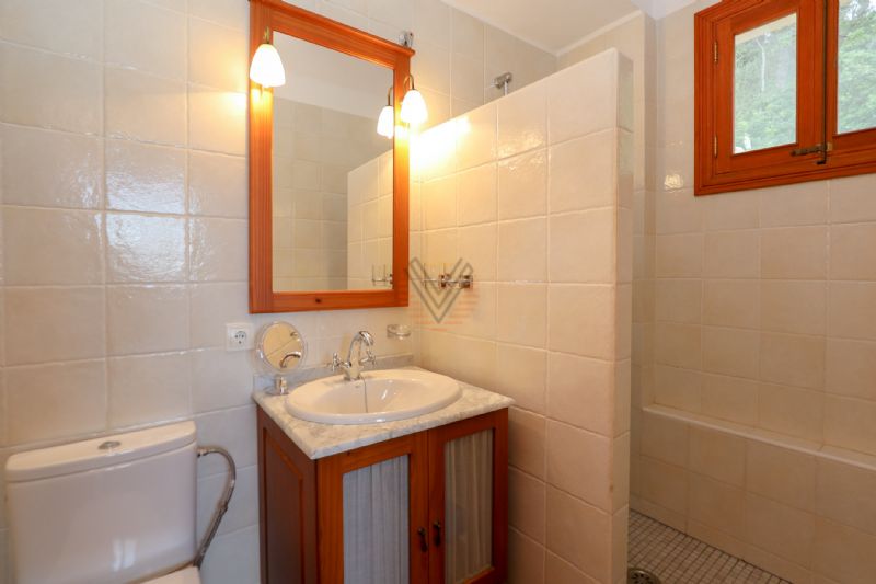 Villas for Rent in MANCOR DE LA VALL, MAJORCA, Spain